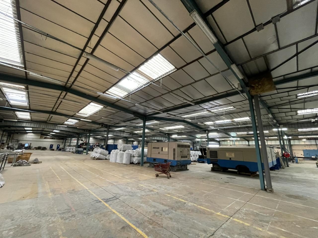 Entrepôt classe c Coignières 5027m² Location entrepôt classe c Coignières Yvelines OLLOG2201768 4